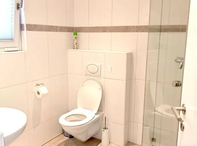 Alpen Panorama View Luxury House With Garden بيت للعطل