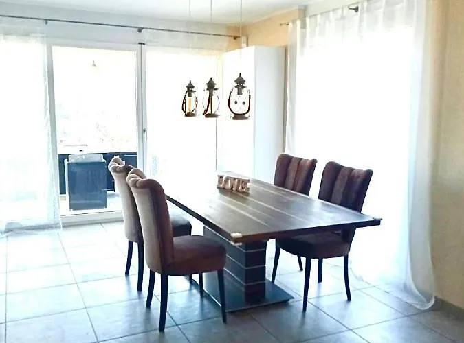 بيت للعطل Alpen Panorama View Luxury House With Garden بيوشس